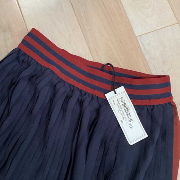 Belle Chiara girls pleated navy midi skirt - Picture 3 of 10